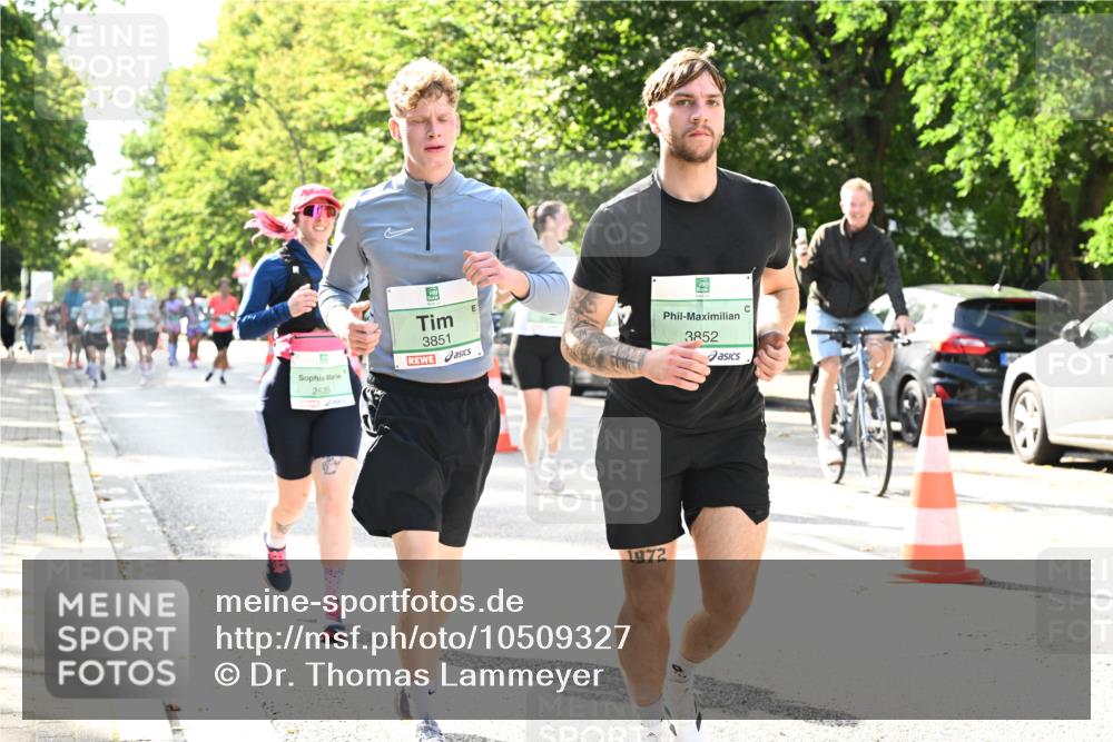 20.09.2026 - PSD Bank Halbmarathon Dr. Thomas Lammeyer http://msf.ph/oto/10509327 20.09.2026 11:05:30 Laufen 2635, 3851, 1972, 3852 meine-sportfotos.de