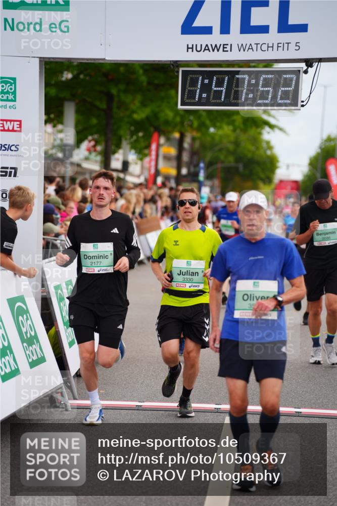 20.09.2026 - PSD Bank Halbmarathon LAZAROV Photography http://msf.ph/oto/10509367 20.09.2026 11:47:52 Ziel 1661, 1712, 1897, 2177, 2828, 2836, 3239, 3330, 3504, 3586, 4248, 4262, 4622, 4662 meine-sportfotos.de