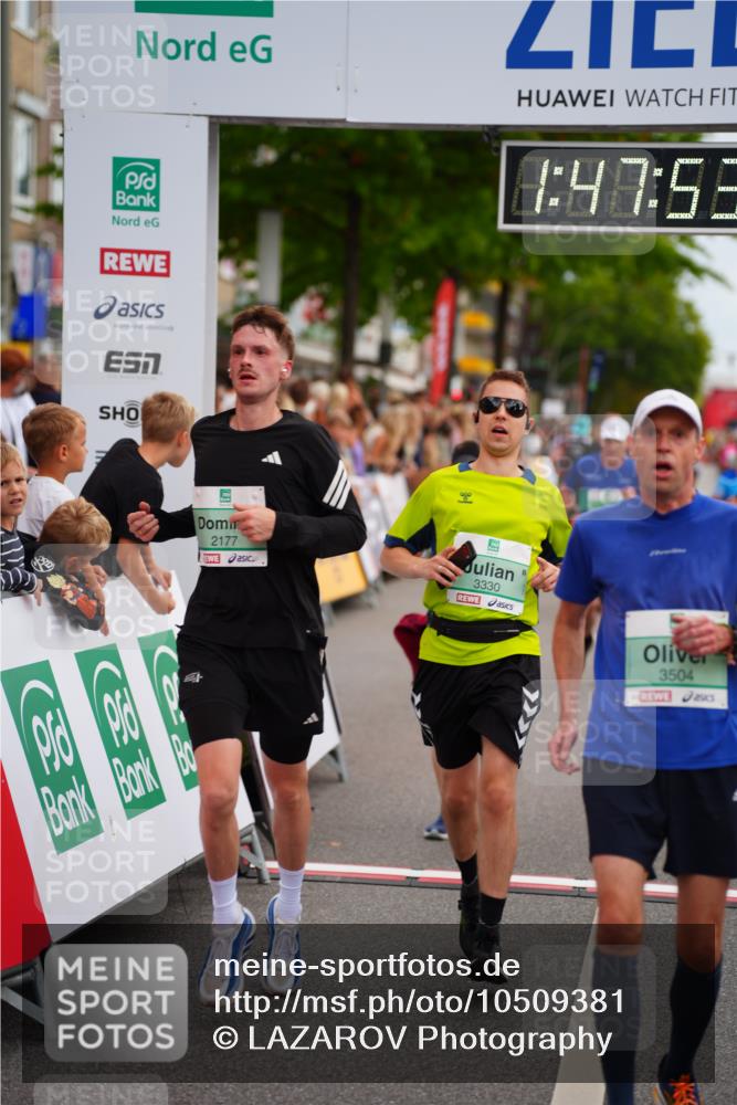 20.09.2026 - PSD Bank Halbmarathon LAZAROV Photography http://msf.ph/oto/10509381 20.09.2026 11:47:52 Ziel 1661, 1712, 1897, 2177, 2828, 2836, 3239, 3330, 3504, 3586, 4248, 4262, 4622, 4662 meine-sportfotos.de