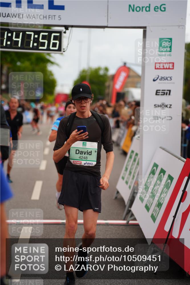 20.09.2026 - PSD Bank Halbmarathon LAZAROV Photography http://msf.ph/oto/10509451 20.09.2026 11:47:55 Ziel 1712, 1897, 2177, 2828, 2836, 3239, 3330, 3504, 3586, 4226, 4248, 4262, 4622 meine-sportfotos.de