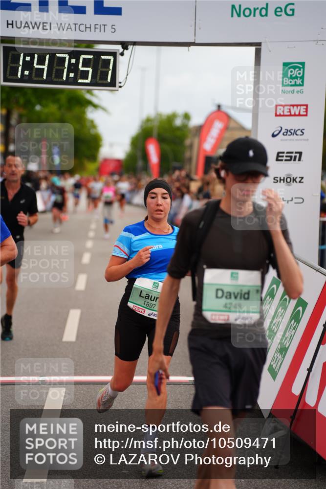 20.09.2026 - PSD Bank Halbmarathon LAZAROV Photography http://msf.ph/oto/10509471 20.09.2026 11:47:56 Ziel 1712, 1897, 2177, 2828, 2836, 3239, 3330, 3504, 3586, 4226, 4248, 4262, 4622 meine-sportfotos.de