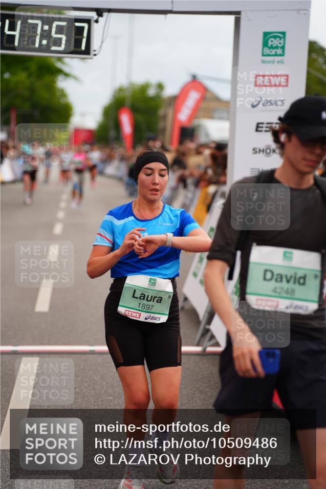 20.09.2026 - PSD Bank Halbmarathon LAZAROV Photography http://msf.ph/oto/10509486 20.09.2026 11:47:57 Ziel 1897, 2177, 2828, 2836, 3239, 3330, 3504, 3586, 4226, 4248, 4622 meine-sportfotos.de