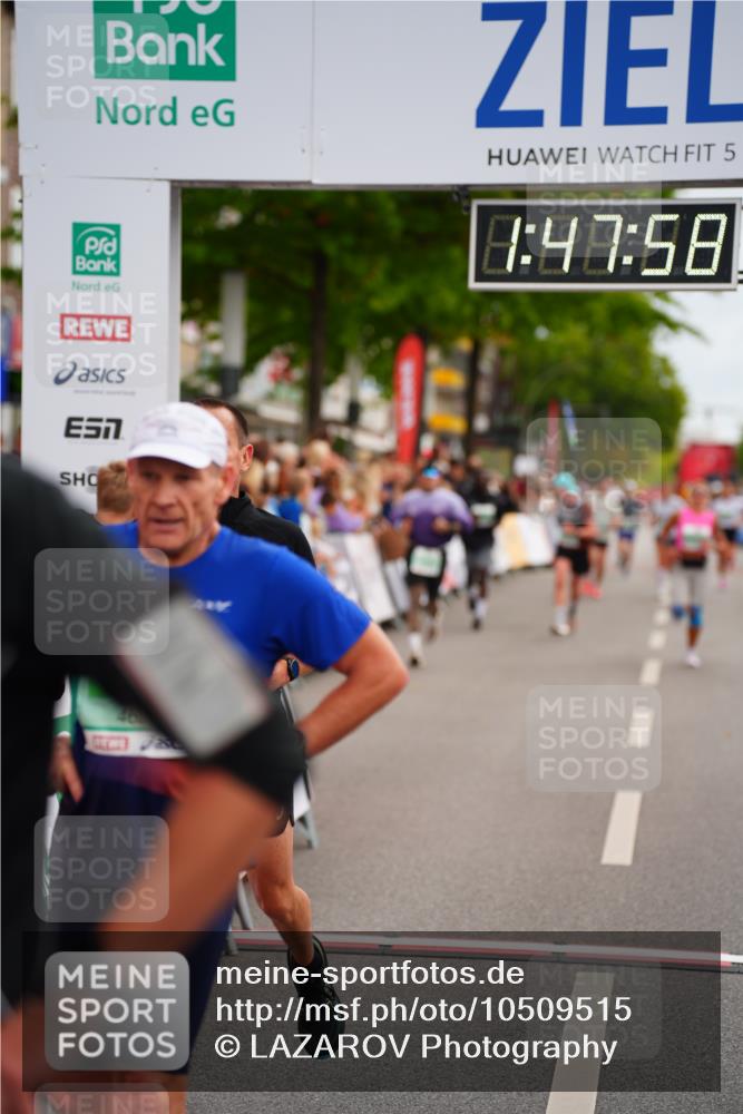 20.09.2026 - PSD Bank Halbmarathon LAZAROV Photography http://msf.ph/oto/10509515 20.09.2026 11:47:58 Ziel 1897, 2177, 2451, 2828, 2836, 3239, 3330, 3504, 3586, 4117, 4226, 4248, 4622 meine-sportfotos.de
