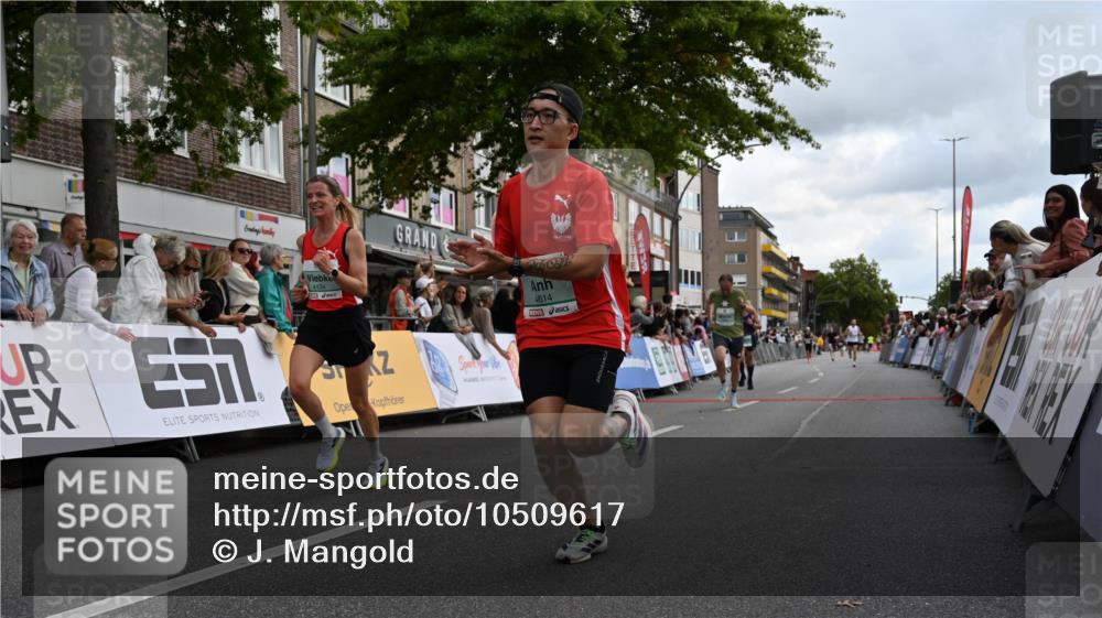 20.09.2026 - PSD Bank Halbmarathon J. Mangold http://msf.ph/oto/10509617 20.09.2026 11:33:09 Ziel 1690, 1849, 2115, 3048, 3994, 4116, 4134, 4145, 4614 meine-sportfotos.de