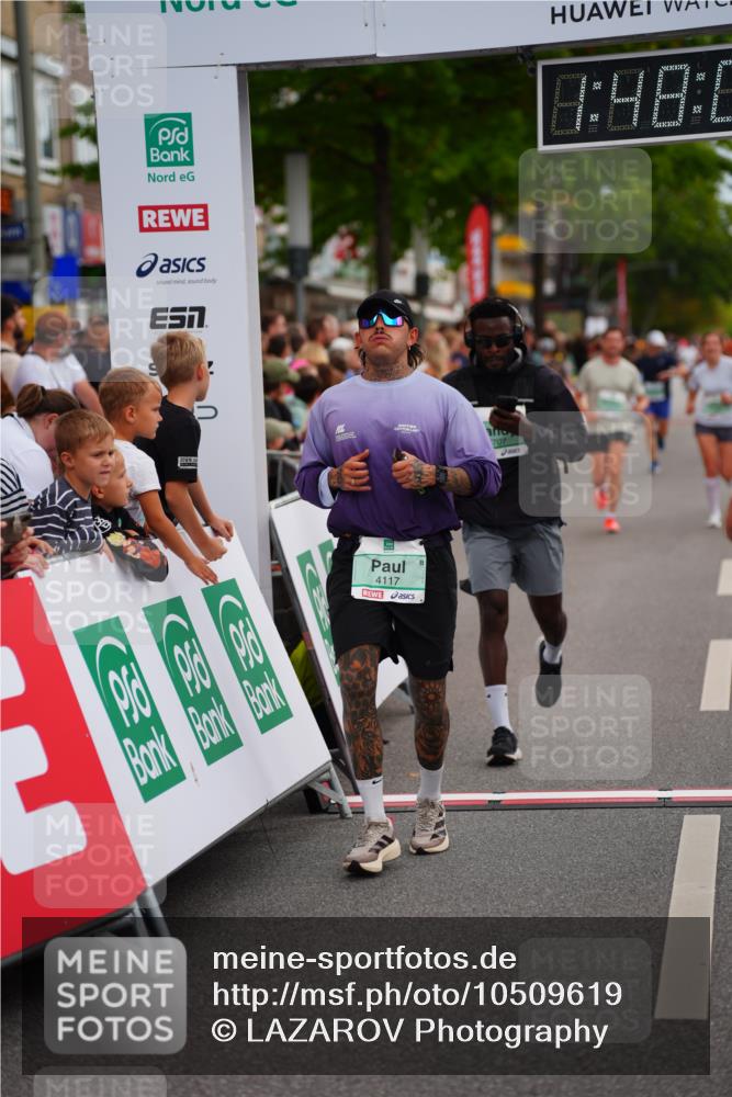 20.09.2026 - PSD Bank Halbmarathon LAZAROV Photography http://msf.ph/oto/10509619 20.09.2026 11:48:03 Ziel 1440, 1897, 2309, 2451, 2674, 2707, 4117, 4226, 4622 meine-sportfotos.de