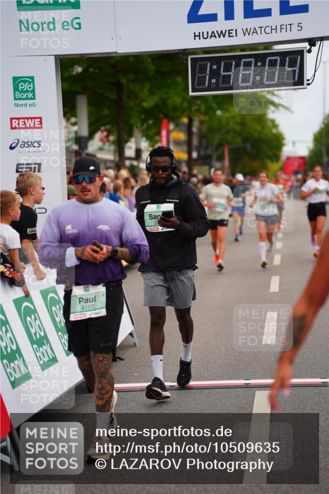 20.09.2026 - PSD Bank Halbmarathon LAZAROV Photography http://msf.ph/oto/10509635 20.09.2026 11:48:03 Ziel 1440, 1897, 2309, 2451, 2674, 2707, 4117, 4226, 4622 meine-sportfotos.de