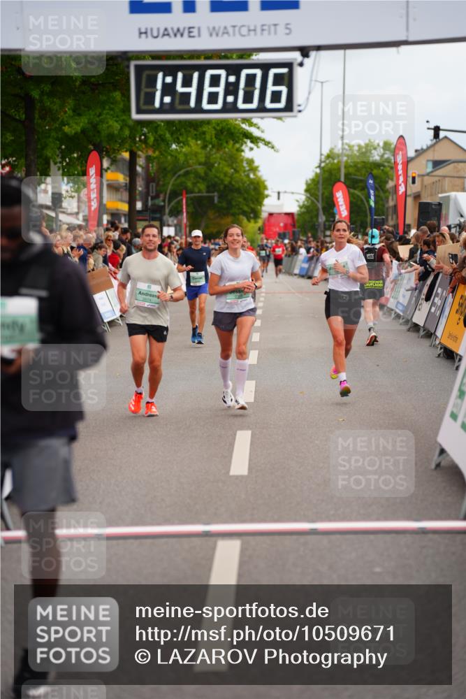 20.09.2026 - PSD Bank Halbmarathon LAZAROV Photography http://msf.ph/oto/10509671 20.09.2026 11:48:05 Ziel 1440, 2309, 2451, 2674, 2707, 4117, 4226 meine-sportfotos.de