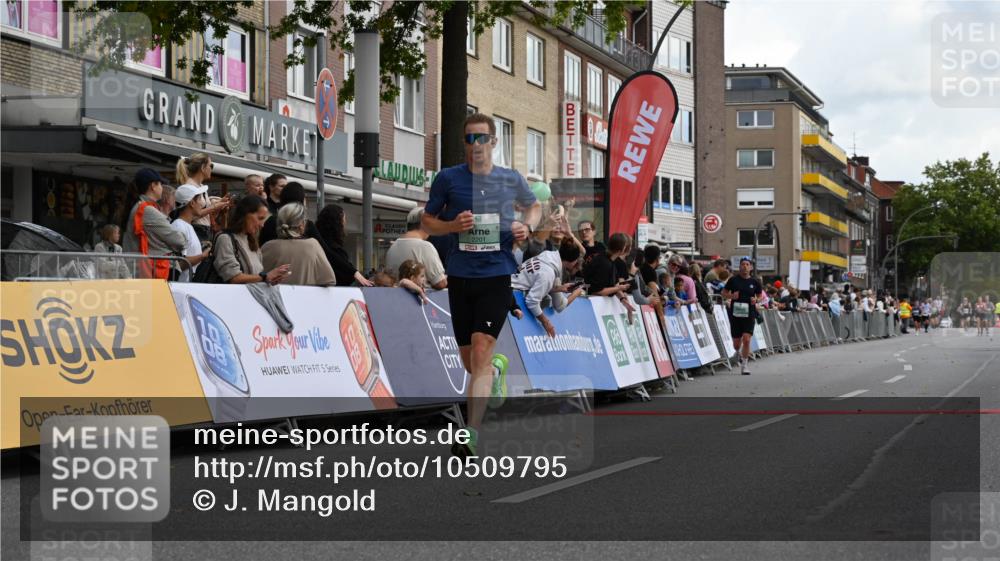 20.09.2026 - PSD Bank Halbmarathon J. Mangold http://msf.ph/oto/10509795 20.09.2026 11:33:43 Ziel 2201, 2265, 2482 meine-sportfotos.de