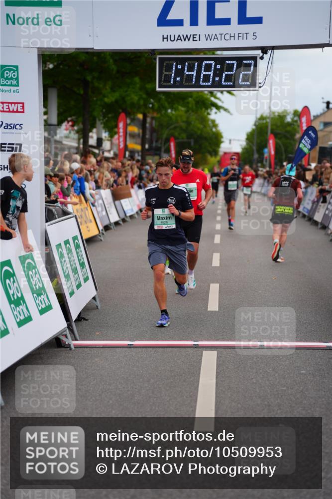 20.09.2026 - PSD Bank Halbmarathon LAZAROV Photography http://msf.ph/oto/10509953 20.09.2026 11:48:21 Ziel 1123, 3005, 4311, 4526 meine-sportfotos.de