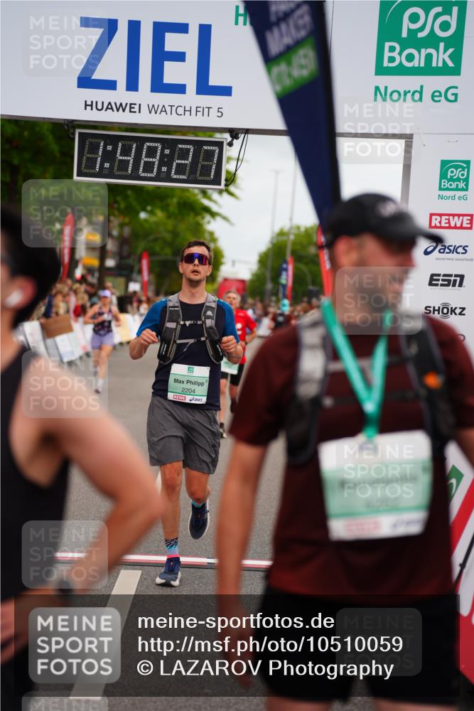 20.09.2026 - PSD Bank Halbmarathon LAZAROV Photography http://msf.ph/oto/10510059 20.09.2026 11:48:27 Ziel 1123, 2204, 3005, 4253, 4311, 4526 meine-sportfotos.de