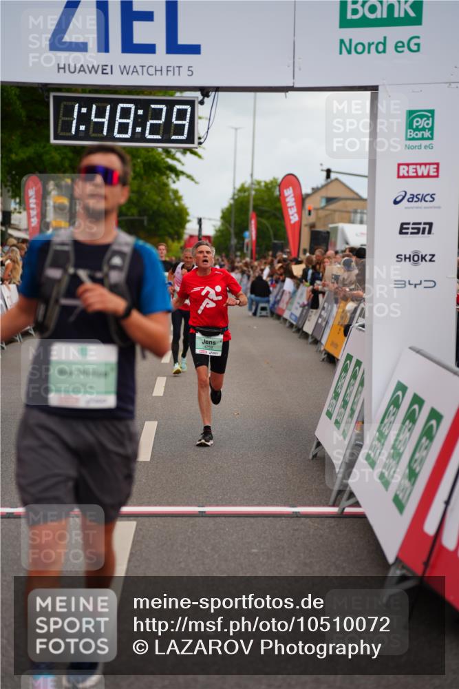 20.09.2026 - PSD Bank Halbmarathon LAZAROV Photography http://msf.ph/oto/10510072 20.09.2026 11:48:28 Ziel 1123, 2204, 3005, 4144, 4253, 4311, 4526 meine-sportfotos.de