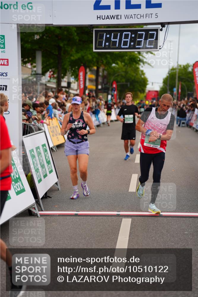 20.09.2026 - PSD Bank Halbmarathon LAZAROV Photography http://msf.ph/oto/10510122 20.09.2026 11:48:32 Ziel 1123, 2204, 3920, 4144, 4253, 4585 meine-sportfotos.de