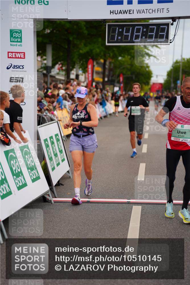 20.09.2026 - PSD Bank Halbmarathon LAZAROV Photography http://msf.ph/oto/10510145 20.09.2026 11:48:32 Ziel 1123, 2204, 3920, 4144, 4253, 4585 meine-sportfotos.de