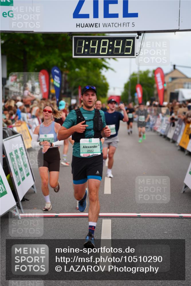 20.09.2026 - PSD Bank Halbmarathon LAZAROV Photography http://msf.ph/oto/10510290 20.09.2026 11:48:43 Ziel 2311, 2552, 2571, 3635, 3761, 4585 meine-sportfotos.de