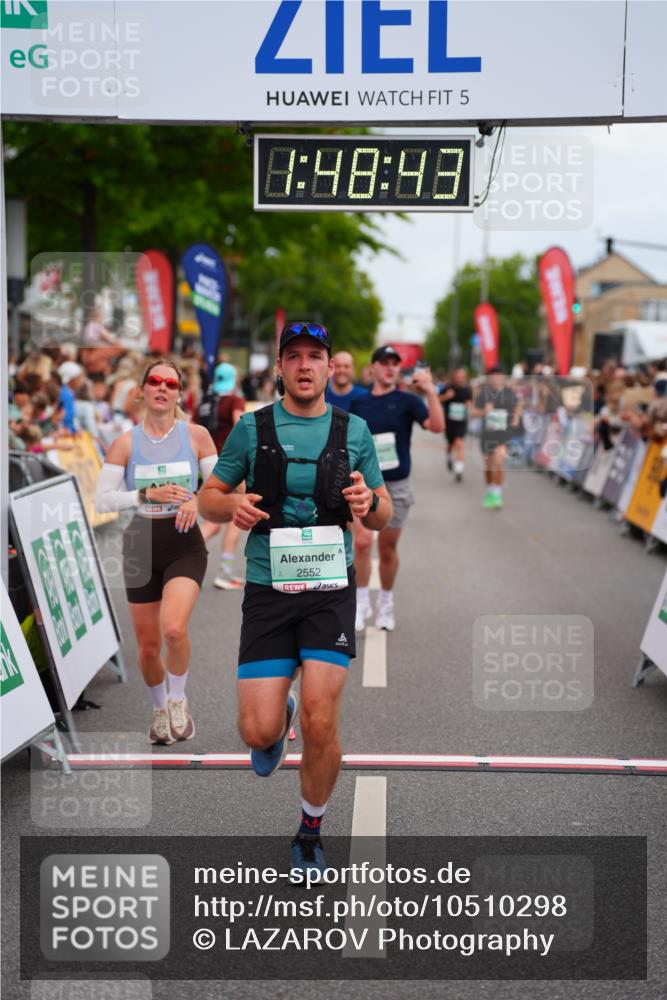 20.09.2026 - PSD Bank Halbmarathon LAZAROV Photography http://msf.ph/oto/10510298 20.09.2026 11:48:43 Ziel 2311, 2552, 2571, 3635, 3761, 4585 meine-sportfotos.de