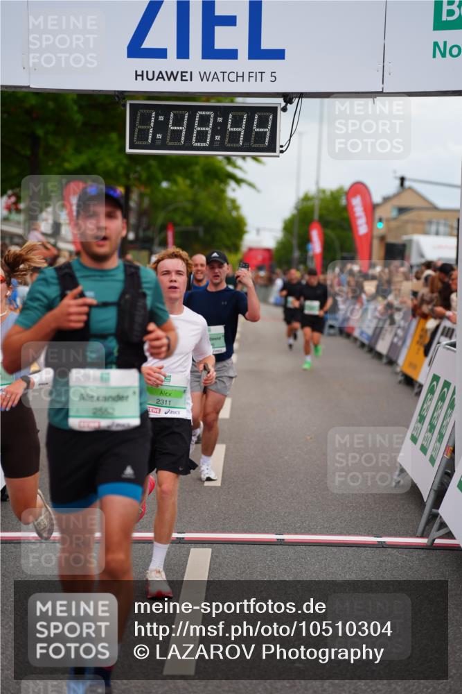 20.09.2026 - PSD Bank Halbmarathon LAZAROV Photography http://msf.ph/oto/10510304 20.09.2026 11:48:43 Ziel 2311, 2552, 2571, 3635, 3761, 4585 meine-sportfotos.de