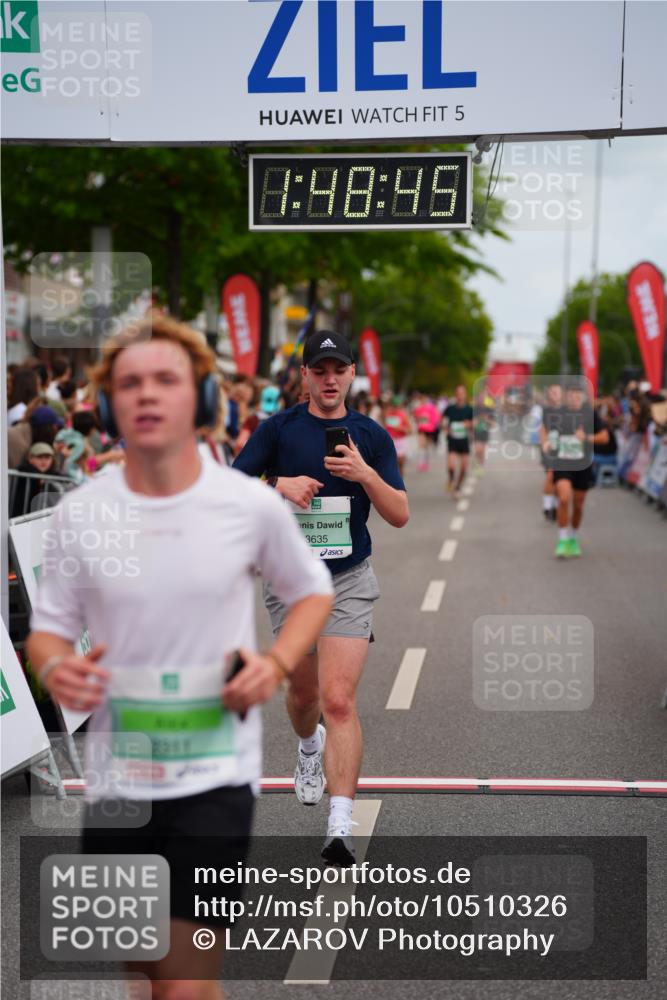 20.09.2026 - PSD Bank Halbmarathon LAZAROV Photography http://msf.ph/oto/10510326 20.09.2026 11:48:44 Ziel 2311, 2552, 2571, 3635, 3761 meine-sportfotos.de