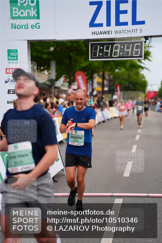 20.09.2026 - PSD Bank Halbmarathon LAZAROV Photography http://msf.ph/oto/10510346 20.09.2026 11:48:45 Ziel 2311, 2552, 2571, 3298, 3635, 3761 meine-sportfotos.de