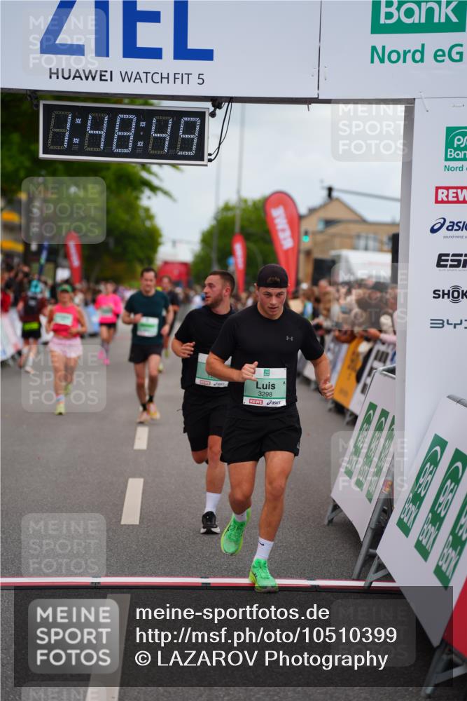 20.09.2026 - PSD Bank Halbmarathon LAZAROV Photography http://msf.ph/oto/10510399 20.09.2026 11:48:49 Ziel 1464, 2311, 2552, 2571, 3298, 3635, 3761, 4627 meine-sportfotos.de