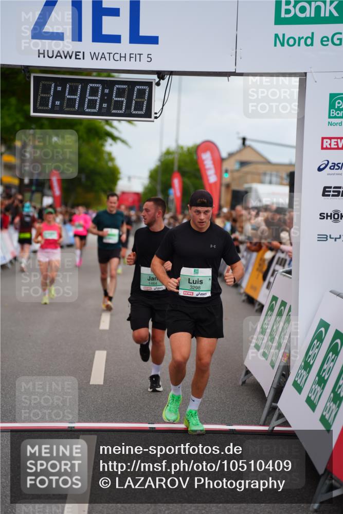20.09.2026 - PSD Bank Halbmarathon LAZAROV Photography http://msf.ph/oto/10510409 20.09.2026 11:48:49 Ziel 1464, 2311, 2552, 2571, 3298, 3635, 3761, 4627 meine-sportfotos.de