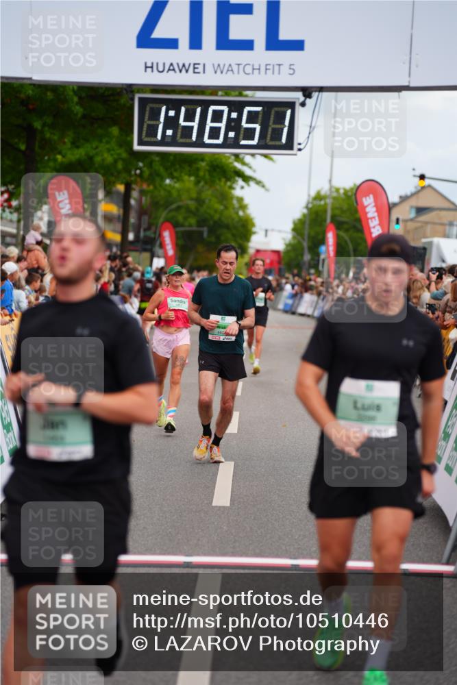 20.09.2026 - PSD Bank Halbmarathon LAZAROV Photography http://msf.ph/oto/10510446 20.09.2026 11:48:51 Ziel 1464, 2311, 2571, 3298, 3635, 3761, 4627 meine-sportfotos.de