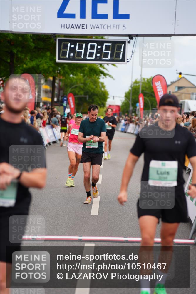 20.09.2026 - PSD Bank Halbmarathon LAZAROV Photography http://msf.ph/oto/10510467 20.09.2026 11:48:51 Ziel 1464, 2311, 2571, 3298, 3635, 3761, 4627 meine-sportfotos.de