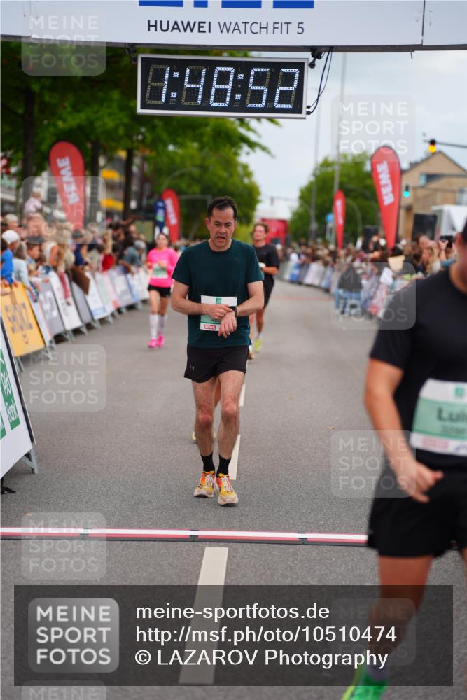 20.09.2026 - PSD Bank Halbmarathon LAZAROV Photography http://msf.ph/oto/10510474 20.09.2026 11:48:52 Ziel 1464, 3298, 3635, 3761, 3797, 4627 meine-sportfotos.de