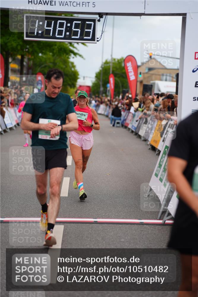20.09.2026 - PSD Bank Halbmarathon LAZAROV Photography http://msf.ph/oto/10510482 20.09.2026 11:48:53 Ziel 1464, 1559, 3298, 3761, 3797, 4627 meine-sportfotos.de