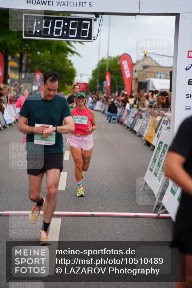 20.09.2026 - PSD Bank Halbmarathon LAZAROV Photography http://msf.ph/oto/10510489 20.09.2026 11:48:53 Ziel 1464, 1559, 3298, 3761, 3797, 4627 meine-sportfotos.de