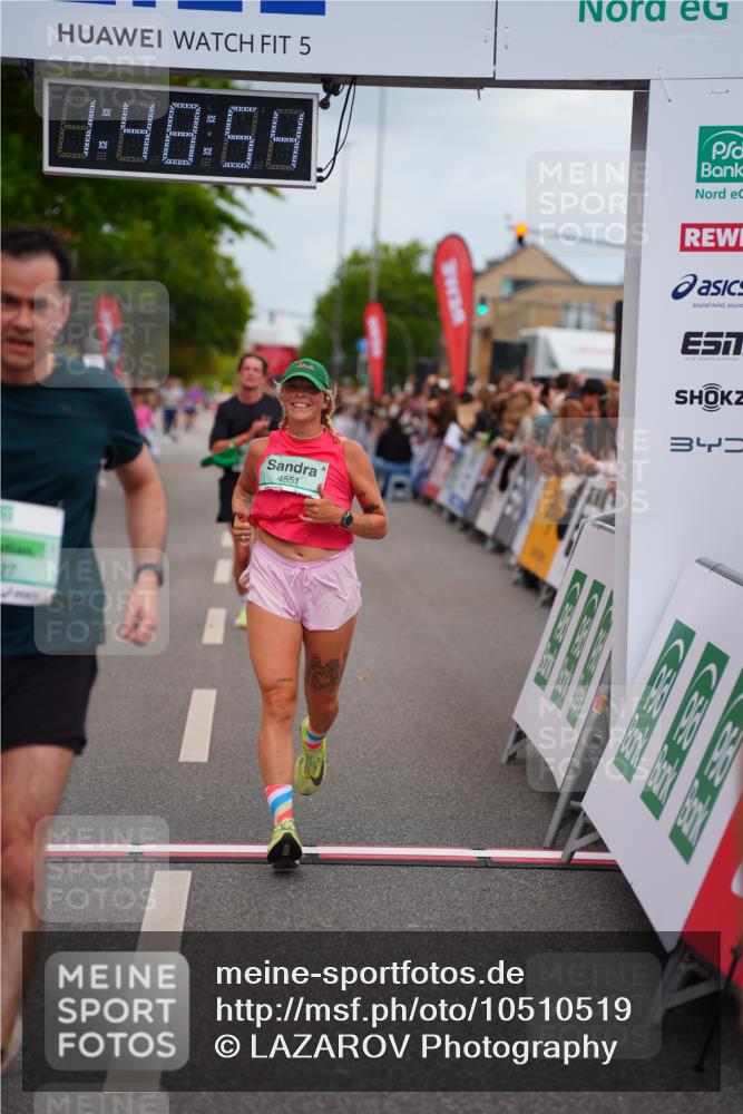 20.09.2026 - PSD Bank Halbmarathon LAZAROV Photography http://msf.ph/oto/10510519 20.09.2026 11:48:53 Ziel 1464, 1559, 3298, 3761, 3797, 4627 meine-sportfotos.de