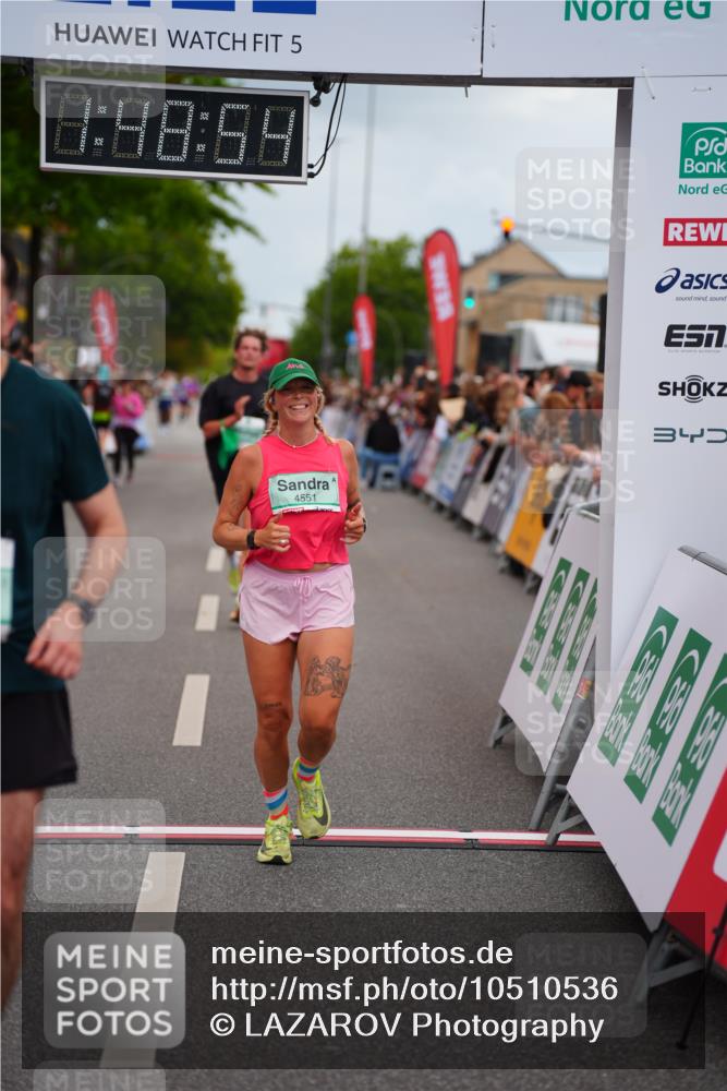 20.09.2026 - PSD Bank Halbmarathon LAZAROV Photography http://msf.ph/oto/10510536 20.09.2026 11:48:54 Ziel 1464, 1559, 3298, 3797, 4627 meine-sportfotos.de