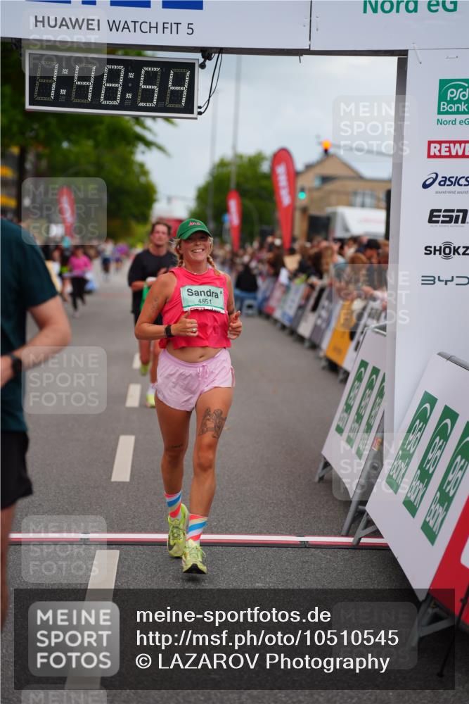 20.09.2026 - PSD Bank Halbmarathon LAZAROV Photography http://msf.ph/oto/10510545 20.09.2026 11:48:54 Ziel 1464, 1559, 3298, 3797, 4627 meine-sportfotos.de