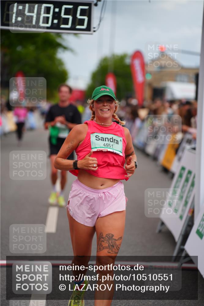 20.09.2026 - PSD Bank Halbmarathon LAZAROV Photography http://msf.ph/oto/10510551 20.09.2026 11:48:55 Ziel 1464, 1559, 3298, 3797, 4627 meine-sportfotos.de