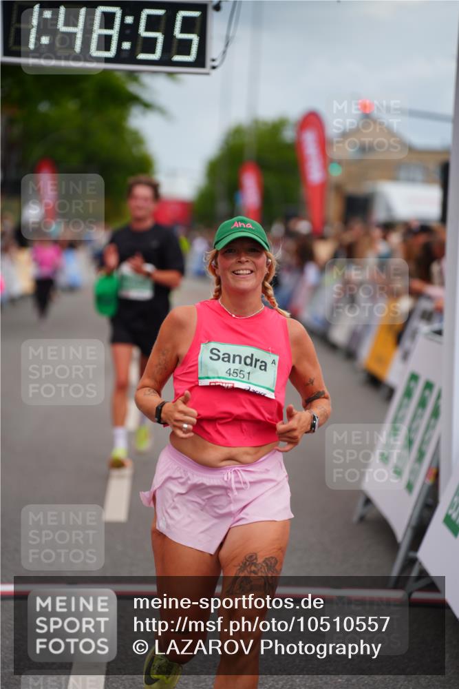 20.09.2026 - PSD Bank Halbmarathon LAZAROV Photography http://msf.ph/oto/10510557 20.09.2026 11:48:55 Ziel 1464, 1559, 3298, 3797, 4627 meine-sportfotos.de
