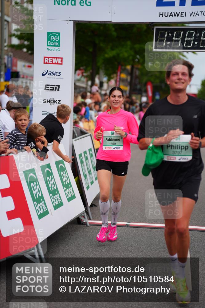 20.09.2026 - PSD Bank Halbmarathon LAZAROV Photography http://msf.ph/oto/10510584 20.09.2026 11:48:57 Ziel 1464, 1559, 3298, 3797, 4627 meine-sportfotos.de
