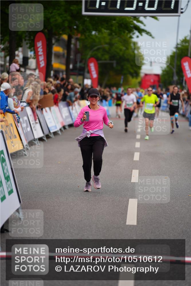 20.09.2026 - PSD Bank Halbmarathon LAZAROV Photography http://msf.ph/oto/10510612 20.09.2026 11:49:01 Ziel 1559, 3797 meine-sportfotos.de