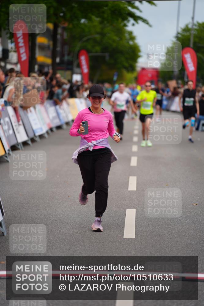 20.09.2026 - PSD Bank Halbmarathon LAZAROV Photography http://msf.ph/oto/10510633 20.09.2026 11:49:02 Ziel 1559, 1845, 2799, 3797 meine-sportfotos.de