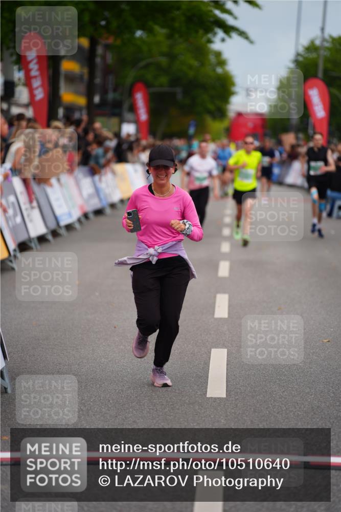 20.09.2026 - PSD Bank Halbmarathon LAZAROV Photography http://msf.ph/oto/10510640 20.09.2026 11:49:02 Ziel 1559, 1845, 2799, 3797 meine-sportfotos.de