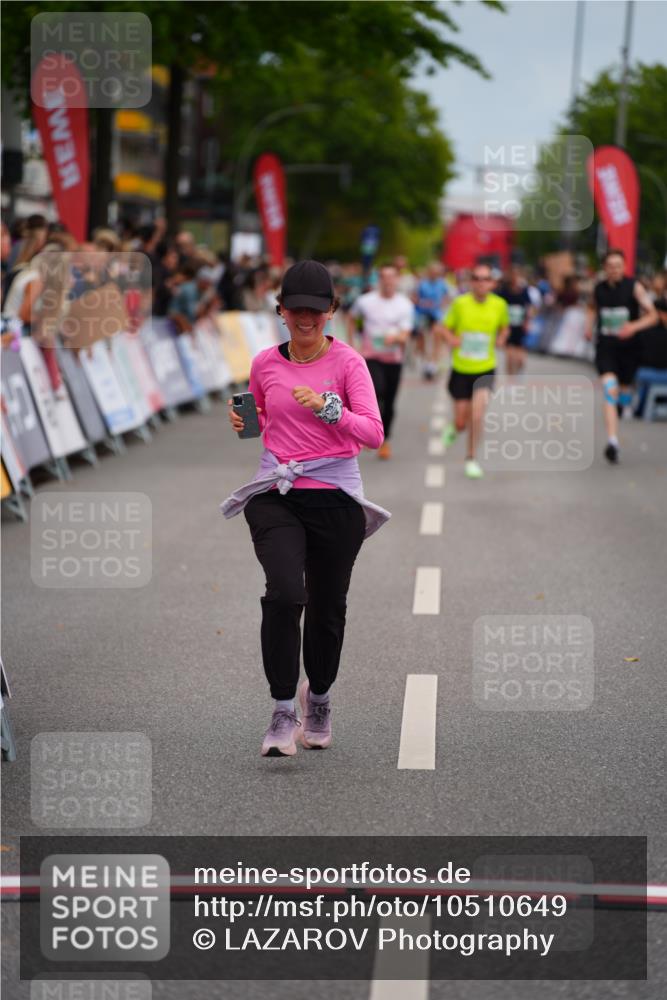20.09.2026 - PSD Bank Halbmarathon LAZAROV Photography http://msf.ph/oto/10510649 20.09.2026 11:49:02 Ziel 1559, 1845, 2799, 3797 meine-sportfotos.de