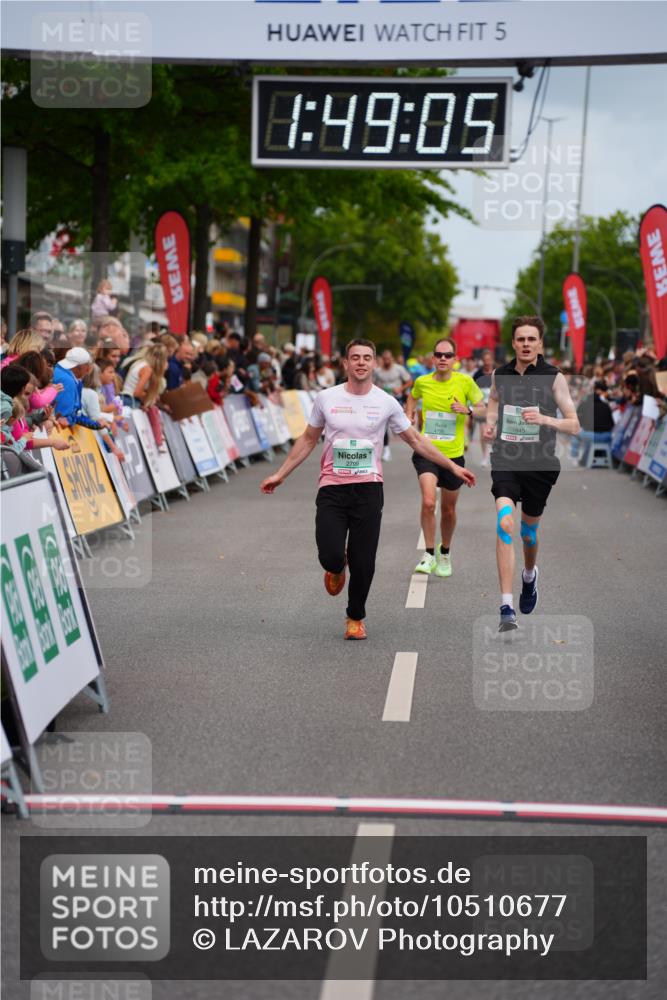 20.09.2026 - PSD Bank Halbmarathon LAZAROV Photography http://msf.ph/oto/10510677 20.09.2026 11:49:05 Ziel 1559, 1845, 2799, 4756 meine-sportfotos.de