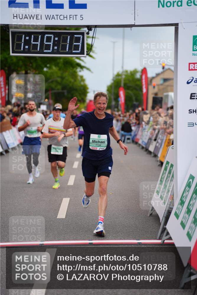 20.09.2026 - PSD Bank Halbmarathon LAZAROV Photography http://msf.ph/oto/10510788 20.09.2026 11:49:13 Ziel 1845, 2420, 2799, 4150, 4154, 4208, 4686, 4756 meine-sportfotos.de