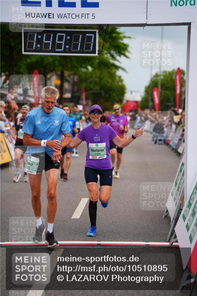 20.09.2026 - PSD Bank Halbmarathon LAZAROV Photography http://msf.ph/oto/10510895 20.09.2026 11:49:17 Ziel 1224, 2420, 4150, 4154, 4208, 4685, 4686 meine-sportfotos.de