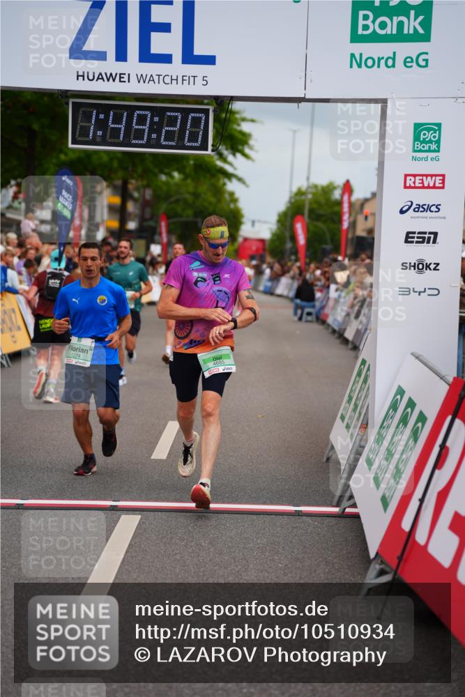 20.09.2026 - PSD Bank Halbmarathon LAZAROV Photography http://msf.ph/oto/10510934 20.09.2026 11:49:19 Ziel 1224, 1577, 2420, 3750, 4150, 4154, 4208, 4685, 4686 meine-sportfotos.de