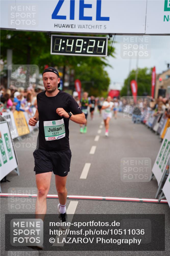 20.09.2026 - PSD Bank Halbmarathon LAZAROV Photography http://msf.ph/oto/10511036 20.09.2026 11:49:24 Ziel 1224, 1577, 2344, 3750, 4150, 4208, 4685 meine-sportfotos.de