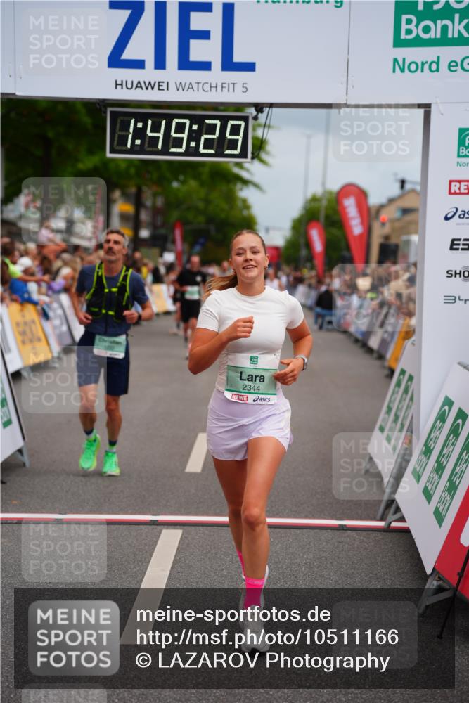 20.09.2026 - PSD Bank Halbmarathon LAZAROV Photography http://msf.ph/oto/10511166 20.09.2026 11:49:29 Ziel 1233, 1577, 2330, 2344, 3750 meine-sportfotos.de