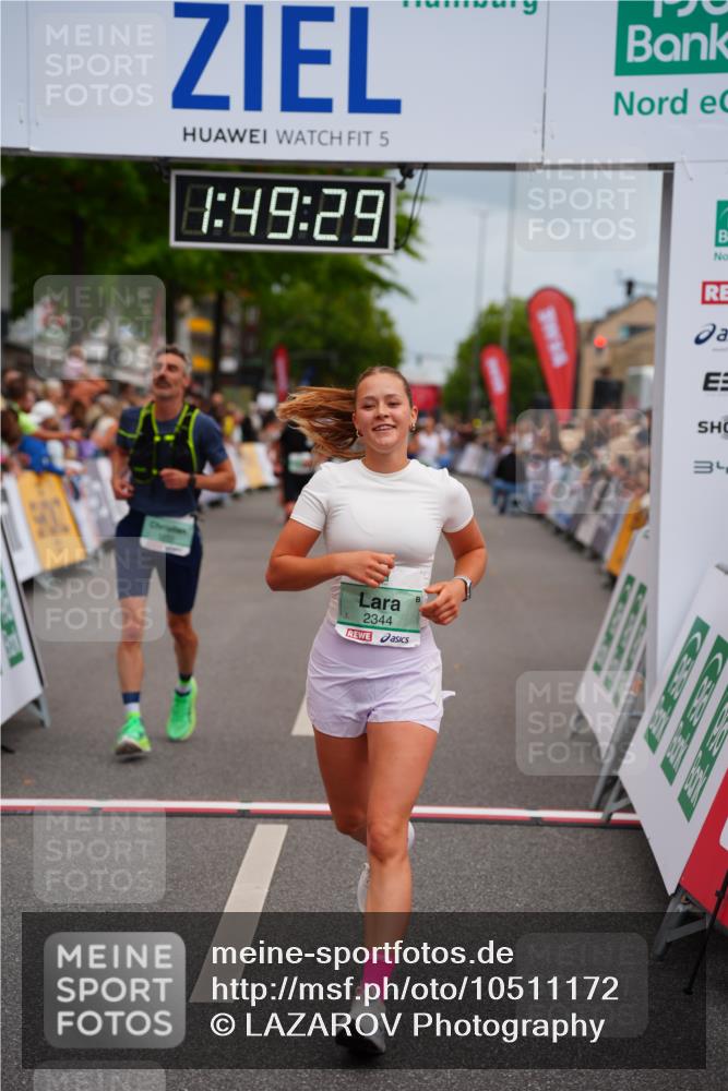 20.09.2026 - PSD Bank Halbmarathon LAZAROV Photography http://msf.ph/oto/10511172 20.09.2026 11:49:29 Ziel 1233, 1577, 2330, 2344, 3750 meine-sportfotos.de