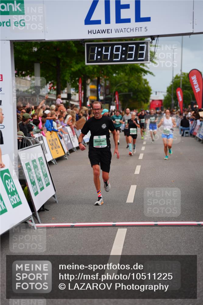 20.09.2026 - PSD Bank Halbmarathon LAZAROV Photography http://msf.ph/oto/10511225 20.09.2026 11:49:33 Ziel 1233, 2255, 2330, 2344, 3214 meine-sportfotos.de