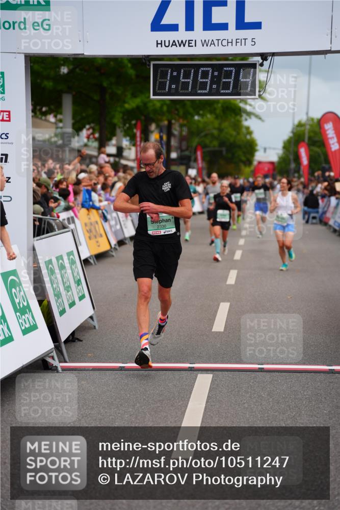 20.09.2026 - PSD Bank Halbmarathon LAZAROV Photography http://msf.ph/oto/10511247 20.09.2026 11:49:33 Ziel 1233, 2255, 2330, 2344, 3214 meine-sportfotos.de
