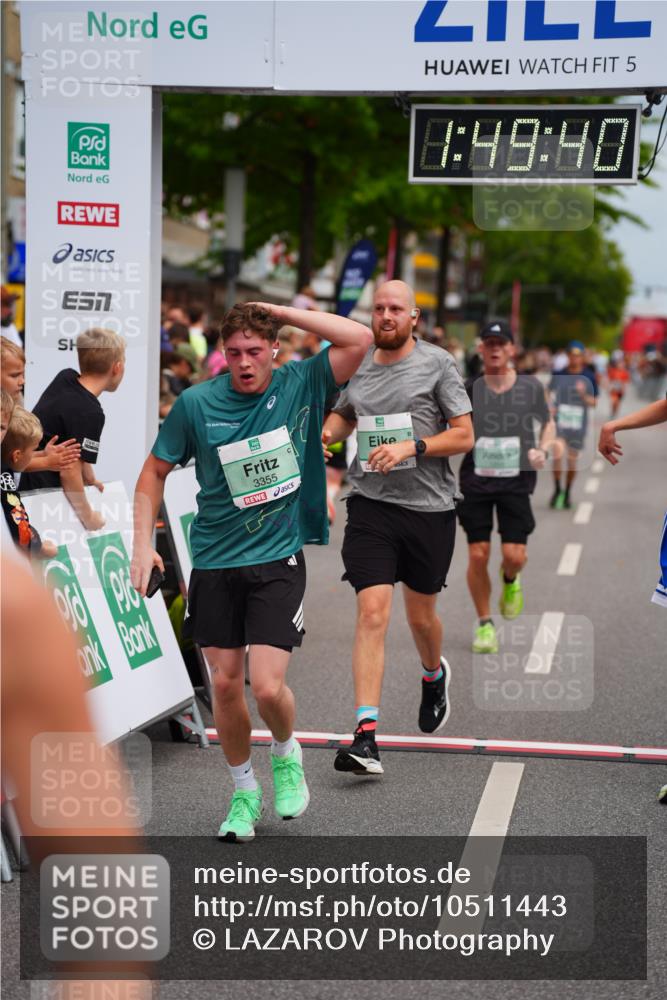 20.09.2026 - PSD Bank Halbmarathon LAZAROV Photography http://msf.ph/oto/10511443 20.09.2026 11:49:39 Ziel 1025, 1248, 1720, 2255, 2330, 3214, 3355 meine-sportfotos.de