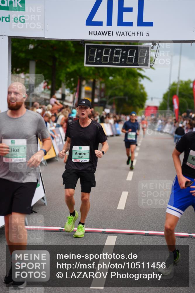 20.09.2026 - PSD Bank Halbmarathon LAZAROV Photography http://msf.ph/oto/10511456 20.09.2026 11:49:40 Ziel 1025, 1248, 1720, 2255, 2330, 3214, 3355, 4612 meine-sportfotos.de